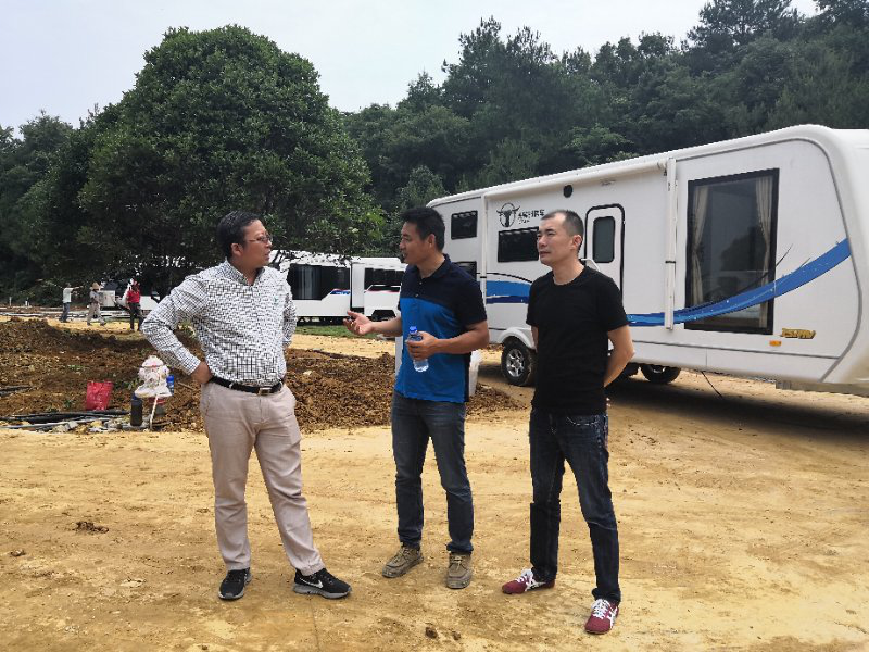 环球360官网集团董事长王叙宇一行视察逍遥岛房车营地项目建设