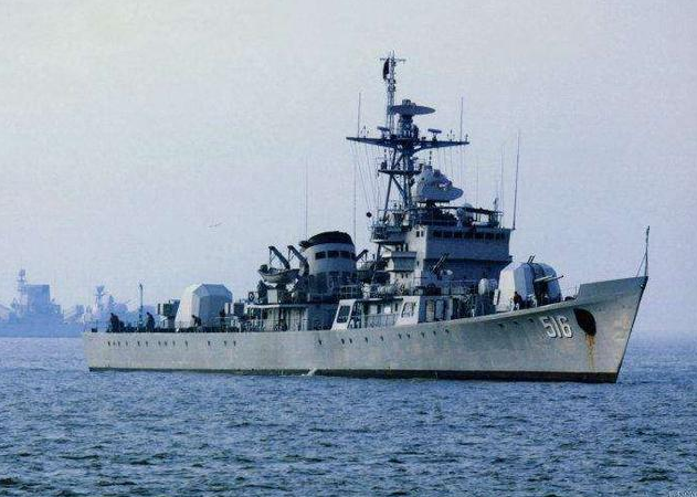 遵义舰是中国水师火力最猛的战舰, 即将以054B首舰身份沉新归来 