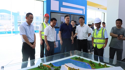 市总工会&ldquo;夏送清冷&rdquo;慰问沉点项目一线建设者 周美祥赴&ldquo;三馆合一&rdquo;项目现场探望慰问高温作业工作者